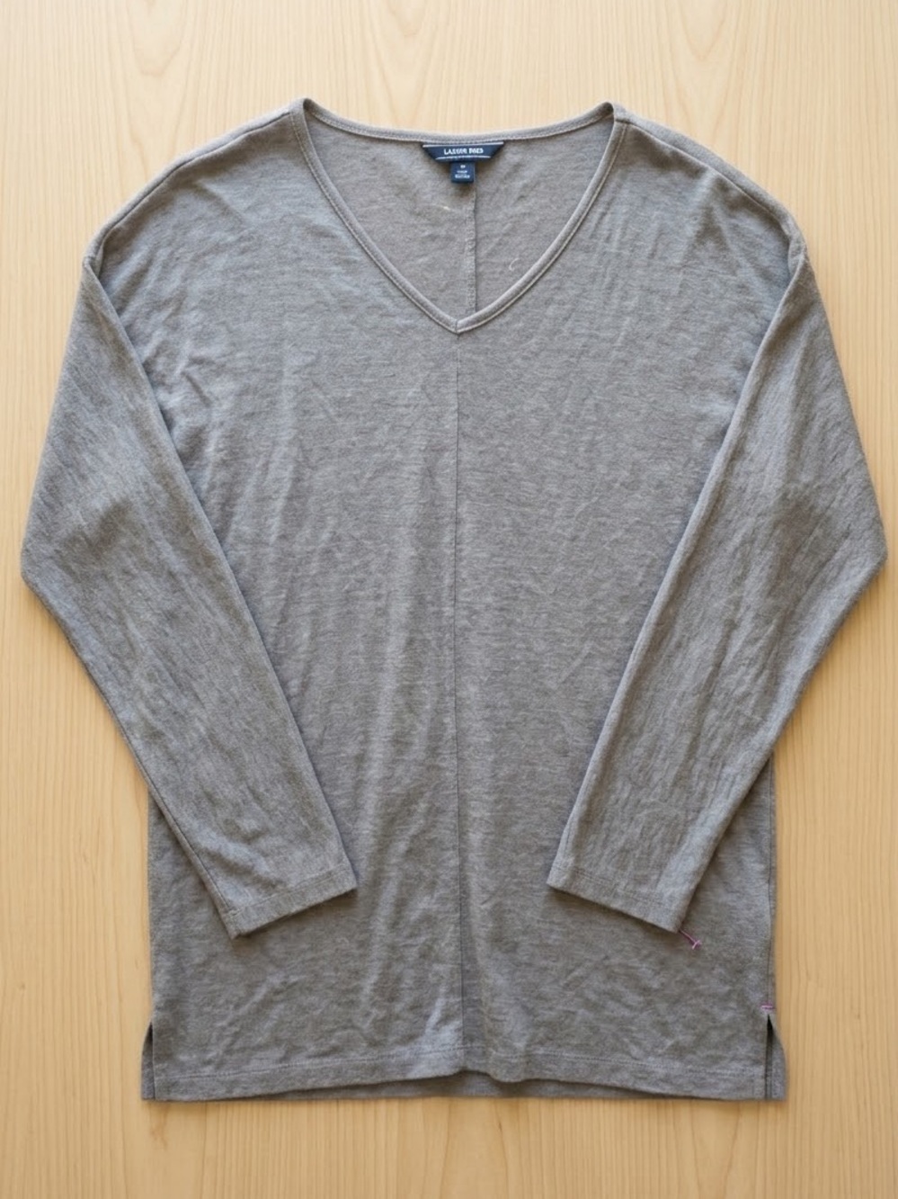 Lands' End Women's V-Neck Long Sleeve lightweight Sweater in Taupe Size L NWOT